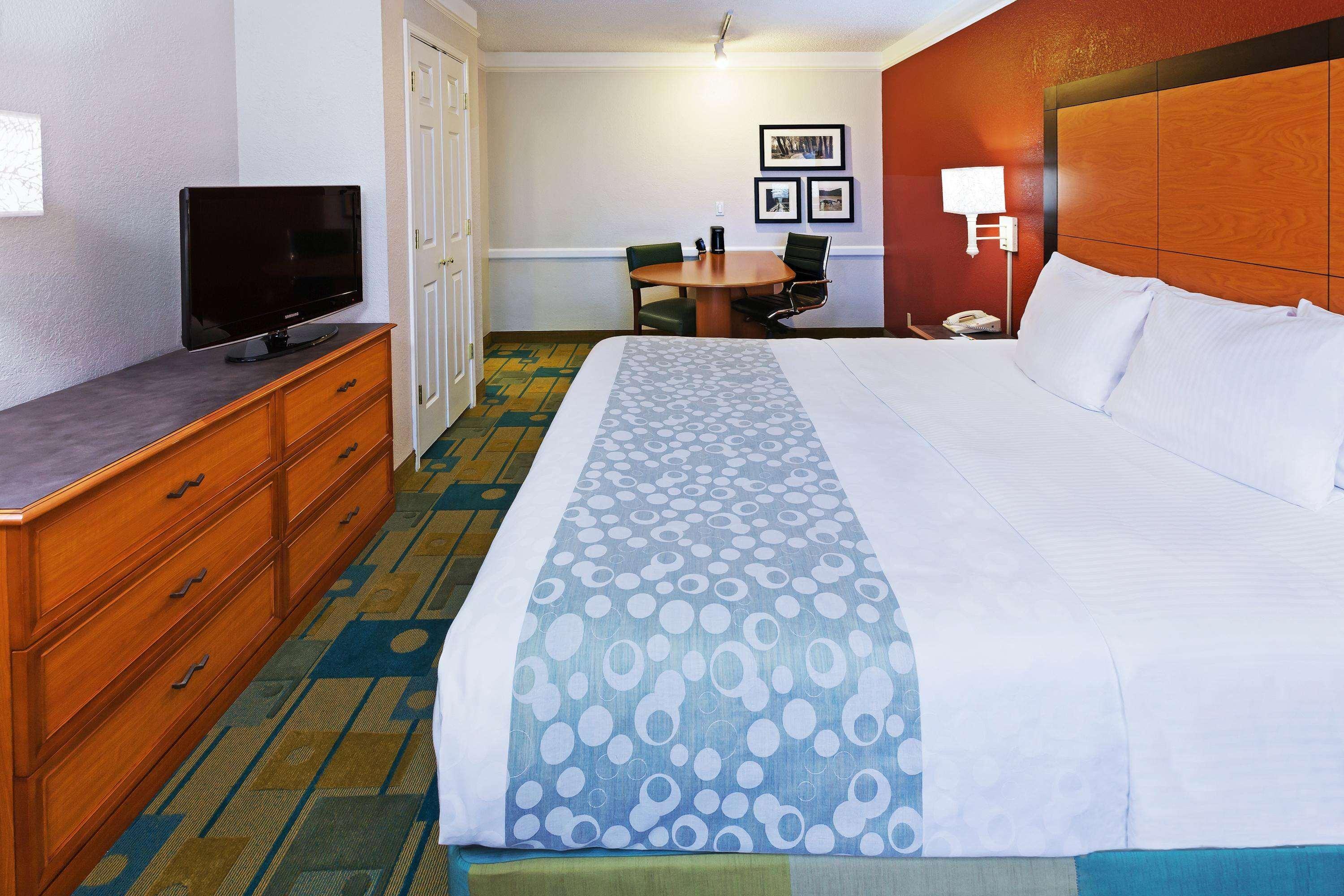 La Quinta Inn By Wyndham Victoria Zewnętrze zdjęcie