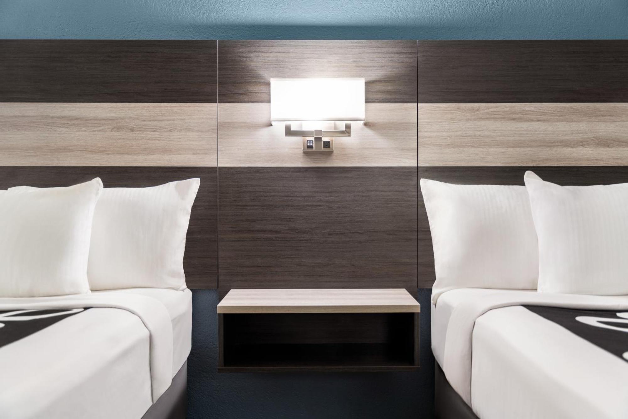 La Quinta Inn By Wyndham Victoria Zewnętrze zdjęcie