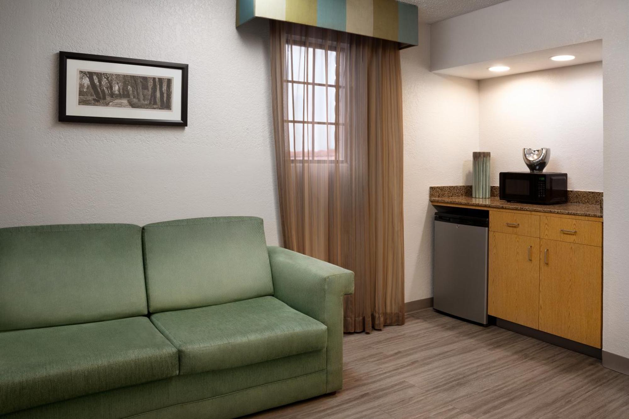 La Quinta Inn By Wyndham Victoria Zewnętrze zdjęcie