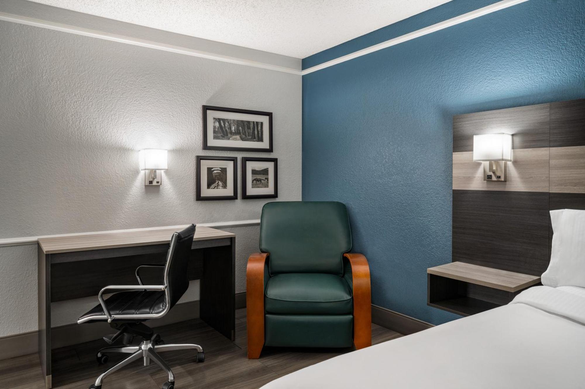 La Quinta Inn By Wyndham Victoria Zewnętrze zdjęcie