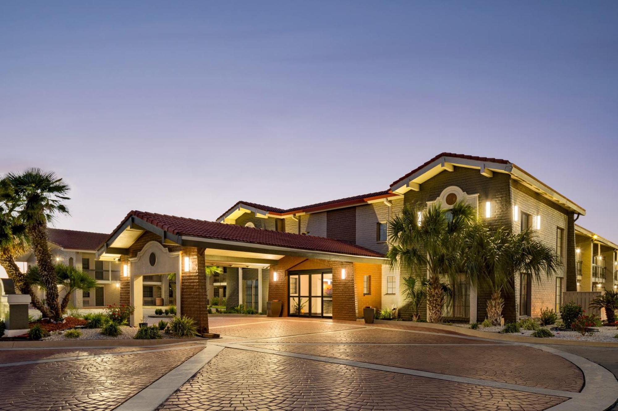 La Quinta Inn By Wyndham Victoria Zewnętrze zdjęcie